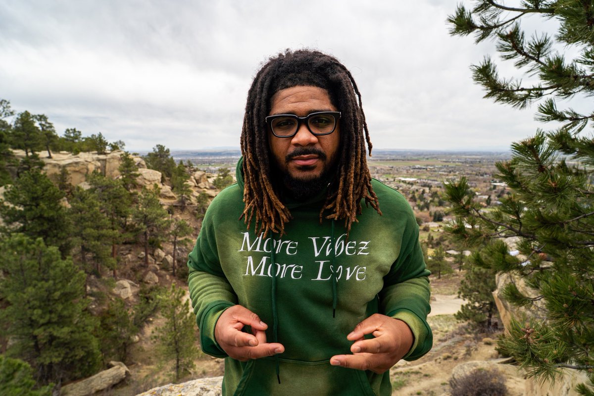 morevibez_'s tweet photo. ♻️🔋🍃🧩 #morevibezmorelove #mvml #clothingbrand https://t.co/JM2OaB1YsD
