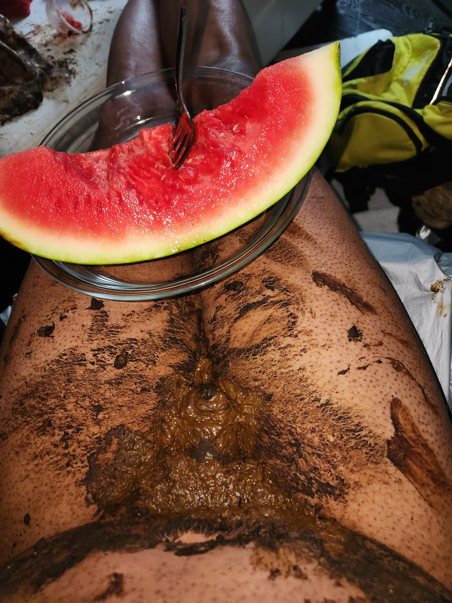 DaddyScat3's tweet photo. Who loves watermelon? https://t.co/IgnPxOqfOF