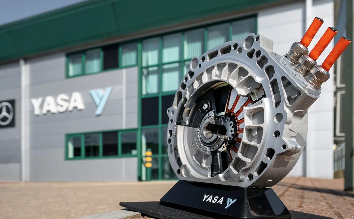 Mercedes-Owned YASA reveals a 737 hp axial flux electric motor that weighs just 29 pounds zurl.co/G6Gow
-
<a href="/RoadandTrack/">Road & Track</a> #electriccar #mercedes
