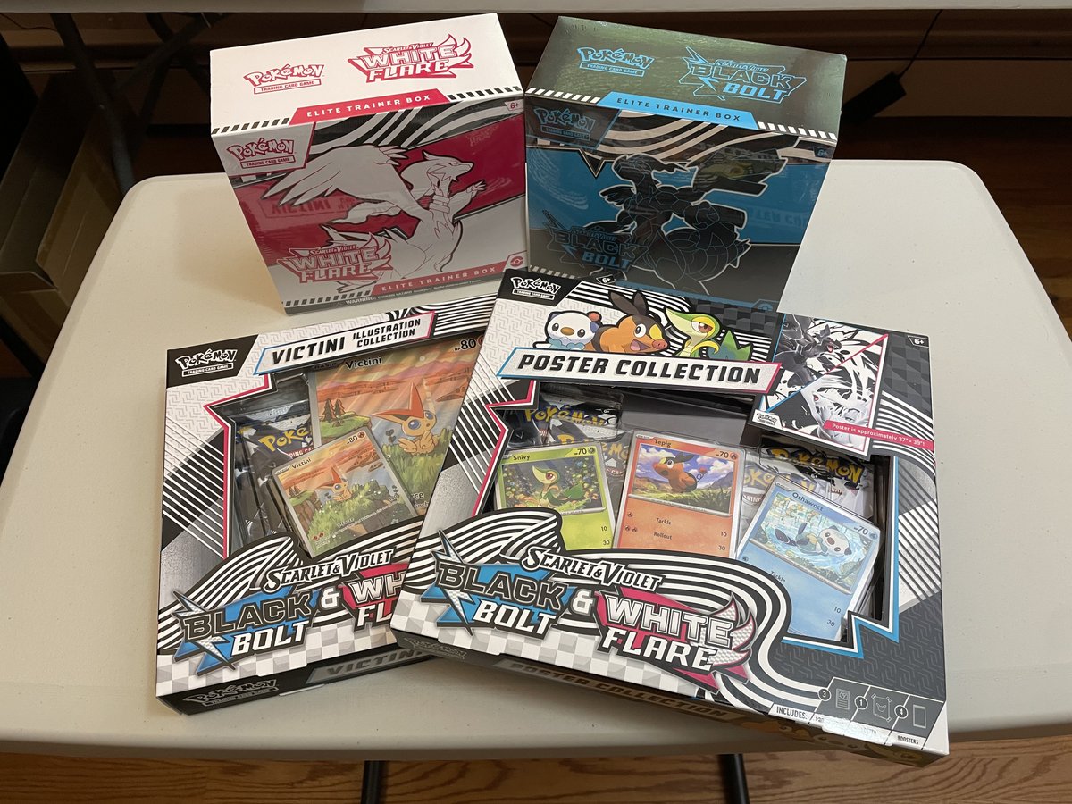Local Target was packed with Black Bolt last week, and today it was White Flare.  Market prices keep going down too.  This seems like a good sign for the hobby, but maybe people just aren't as hyped about Gen V?