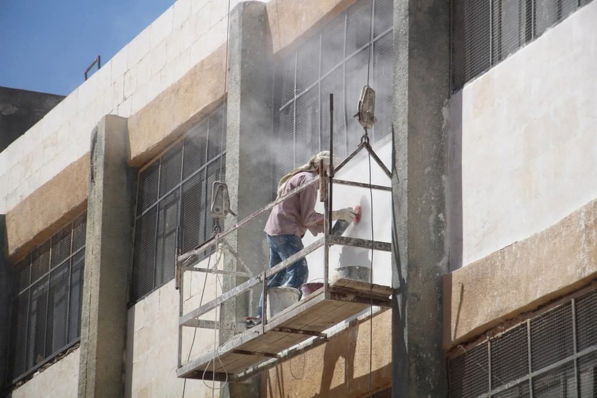 إعادة تأهيل مدرسة سلطان باشا الأطرش في مدينة حلب، ضمن جهود تحسين البنية التحتية للمدارس وتهيئة بيئة تعليمية آمنة وصحية للطلاب..
تعليق: يجب تغيير اسم المدرسة 
فلا يليق بنا ان نسمي بأسماء خونة وعملاء