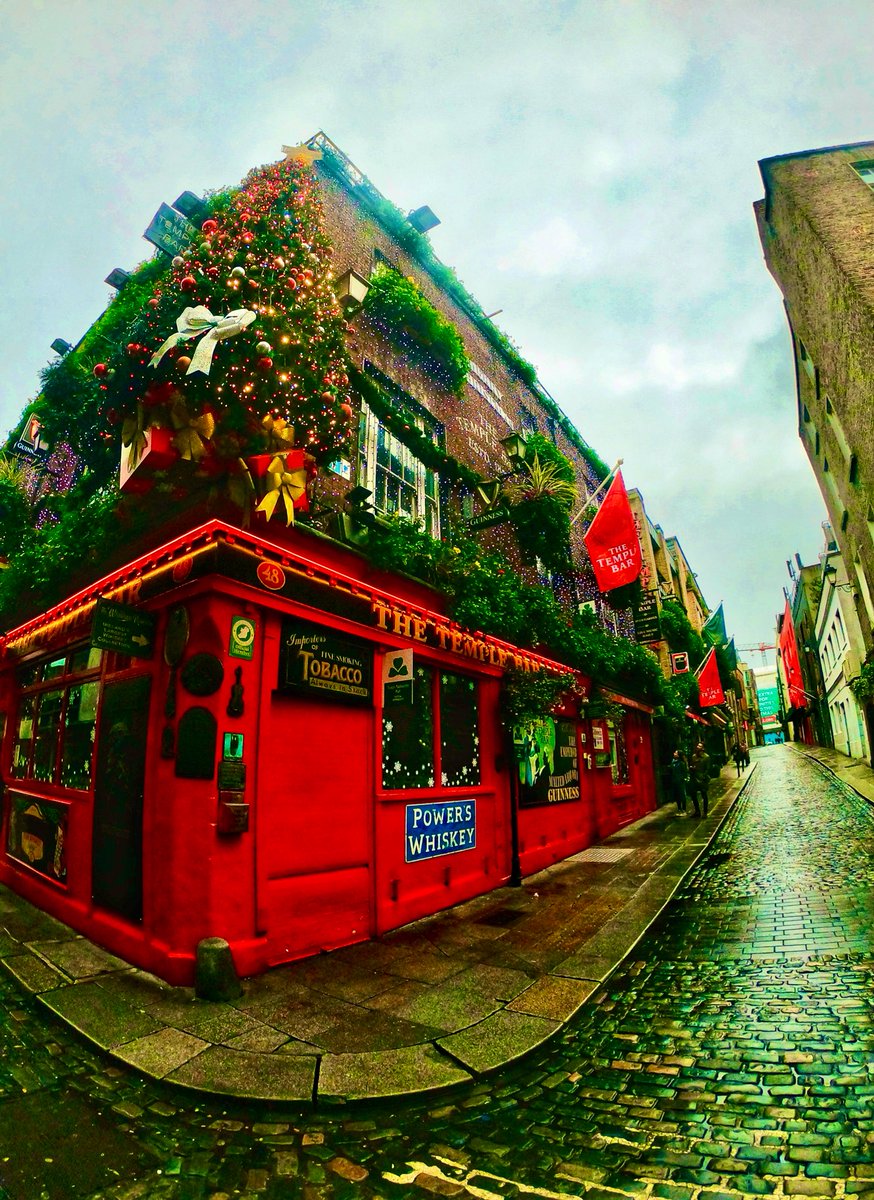 #Ireland 🇮🇪 
<a href="/rbx_visiteire/">Visit Ireland 🇮🇪</a> <a href="/TurismoIrlanda/">Turismo Irlandese</a> <a href="/DiscoverIreland/">Discover Ireland</a> <a href="/LuoghiDalMondo/">Luoghi Dal Mondo</a> <a href="/VisitDublin/">Visit Dublin</a> <a href="/TheTempleBarPub/">The Temple Bar Pub</a> <a href="/TempleBarDub/">Discover Temple Bar</a> <a href="/GuinnessIreland/">Guinness Ireland</a> <a href="/TripAdvisorIT/">Tripadvisor Italia</a> <a href="/lonelyplanet/">Lonely Planet</a>