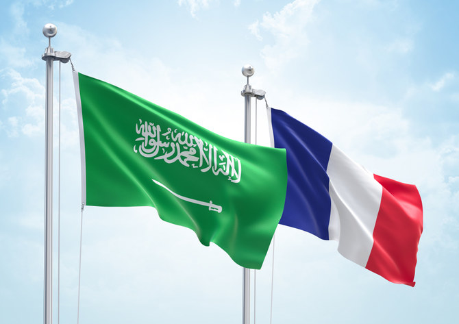 فرنسا: مؤتمر حل الدولتين نجاح دبلوماسي وشكر خاص لدور السعودية البنّاء. قالت وزارة الخارجية الفرنسية إن مؤتمر حل الدولتين شكّل "نجاحًا دبلوماسيًا مهمًا"، مشيدة بالدور البنّاء الذي أدّته السعودية في إنجاحه. وأوضحت باريس أنها على تواصل مستمر مع واشنطن لدفع مسار الحل السياسي قدمًا، مؤكدة أن استقرار فلسطين يُعد من أولوياتها. كما أعربت الخارجية الفرنسية عن استعدادها للمشاركة في جهود إعادة إعمار فلسطين فور تحقيق تسوية سياسية تضمن الأمن والاستقرار 