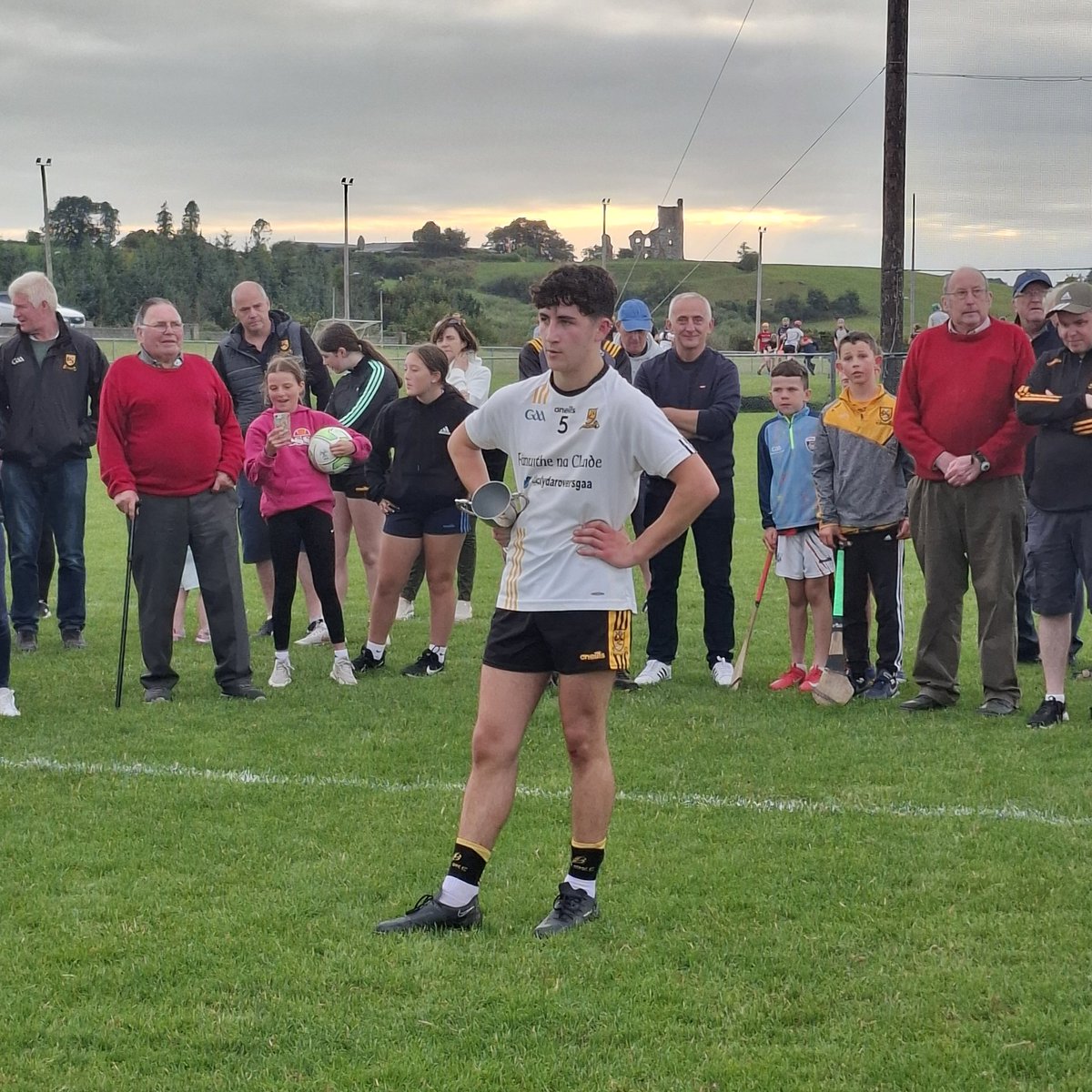 clydaroversgaa's tweet photo. Well done to @ClydaOgGAA Minor footballers who had a great win versus a very good @ErinsOwnGAACork tonight in the league final on a scoreline of 3.16 to 3.10. Well done lads https://t.co/I3Z2p7PqcB