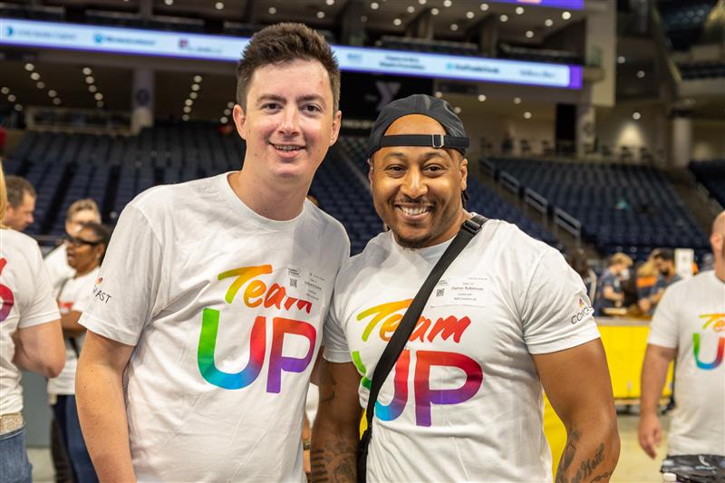 ComcastILLINOIS's tweet image. Our #TeamUP volunteers took part in Cradles to Crayons Chicago’s 10th annual #BackpackAThon! Comcast joined nearly 700+ volunteers to pack backpacks for 100,000 Chicagoland kids to ensure they are ready for school! #ReadyforLearning We loved returning to this event this year!