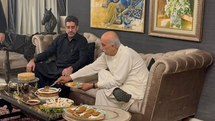 PsfRahul's tweet photo. "Khursheed Shah Sahib meets Nawab Taimur Talpur Sahib at Talpur House Karachi! A beautiful gathering filled with love, respect, and friendship 🌹❤️
@S_KhursheedShah @TalpurTaimur @shameer_talpur https://t.co/JXvMdtvNUp