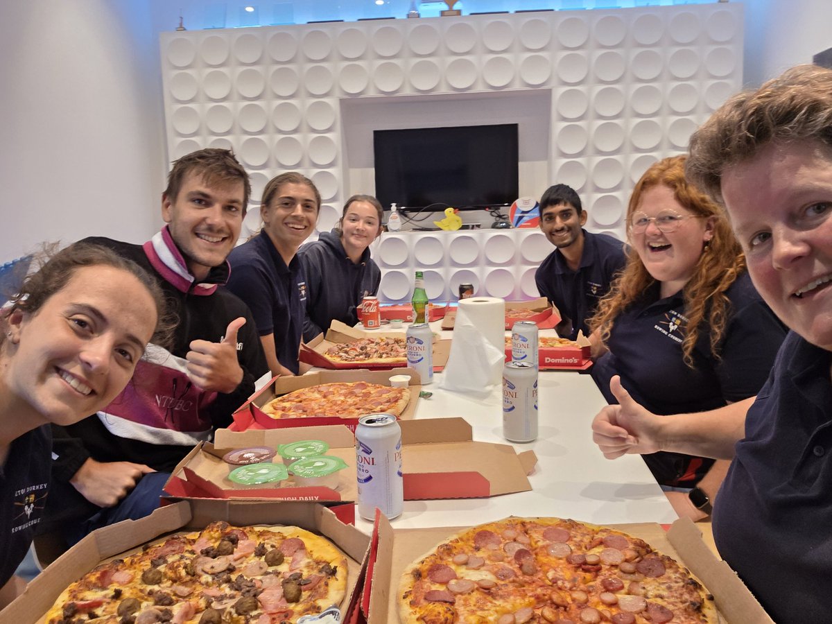 It's been a busy 2 weeks with our rowing courses. Great to wrap up with pizza and a beer!