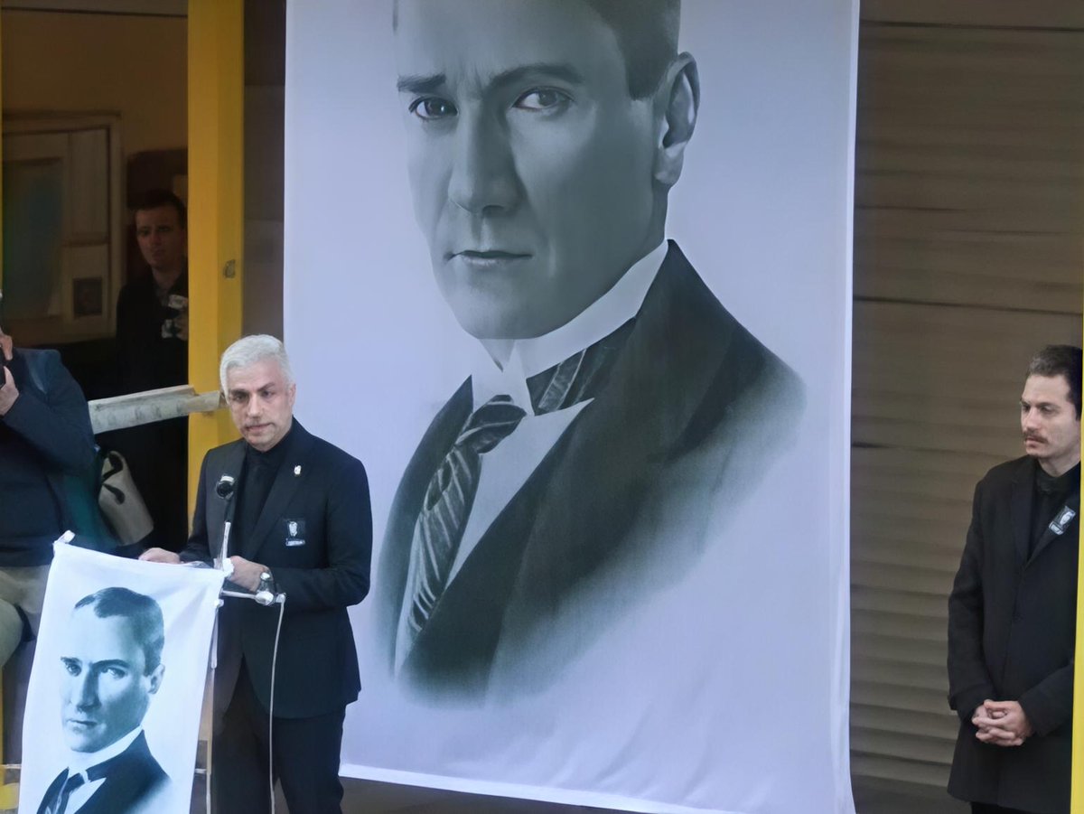 Burak Özdemir (@burak___ozdemir) on Twitter photo Bir çift mavi gözün ışığında çalışmaya devam... 💪
Geçmiş olsun Genel Müdürüm <a href="/irfan_demet/">İrfan Demet</a>
Başta Sayın <a href="/ekrem_imamoglu/">Ekrem İmamoğlu</a> olmak üzere haksız yere tutuklu bulunan tüm başkanlarımıza ve yöneticilerimize kavuşacağız... <a href="/CBAdayOfisi/">Cumhurbaşkanlığı Aday Ofisi</a> Bir çift mavi gözün ışığında çalışmaya devam... 💪
Geçmiş olsun Genel Müdürüm <a href="/irfan_demet/">İrfan Demet</a>
Başta Sayın <a href="/ekrem_imamoglu/">Ekrem İmamoğlu</a> olmak üzere haksız yere tutuklu bulunan tüm başkanlarımıza ve yöneticilerimize kavuşacağız... <a href="/CBAdayOfisi/">Cumhurbaşkanlığı Aday Ofisi</a>