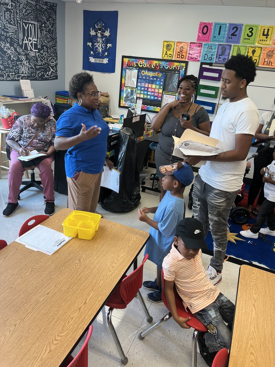 NewCollegePk_ES's tweet image. The countdown to a new school year has begun! At Open House, parents and students connected with teachers, explored their new classrooms, and took the first step in a year set to Lead with Excellence! 🐯🖤❤️💚💙