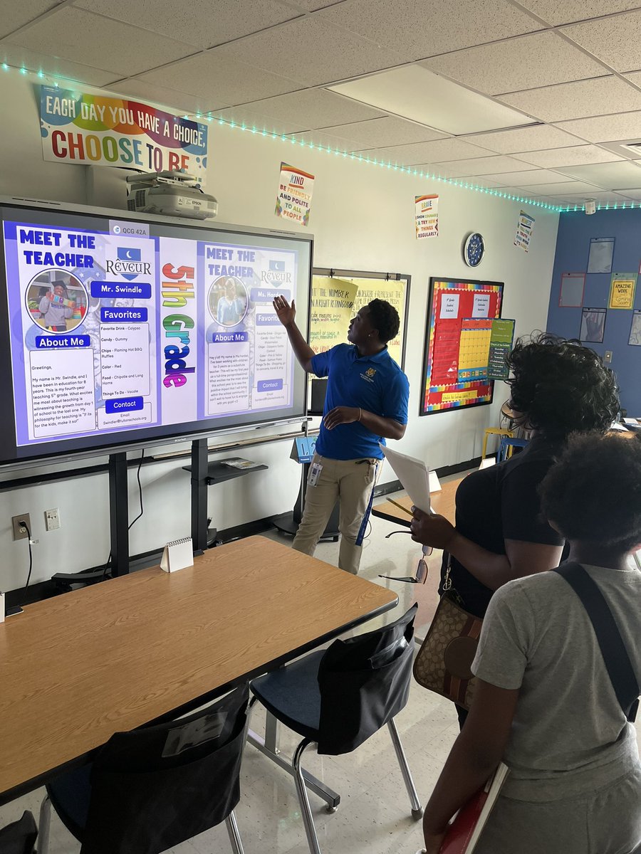 NewCollegePk_ES's tweet image. The countdown to a new school year has begun! At Open House, parents and students connected with teachers, explored their new classrooms, and took the first step in a year set to Lead with Excellence! 🐯🖤❤️💚💙