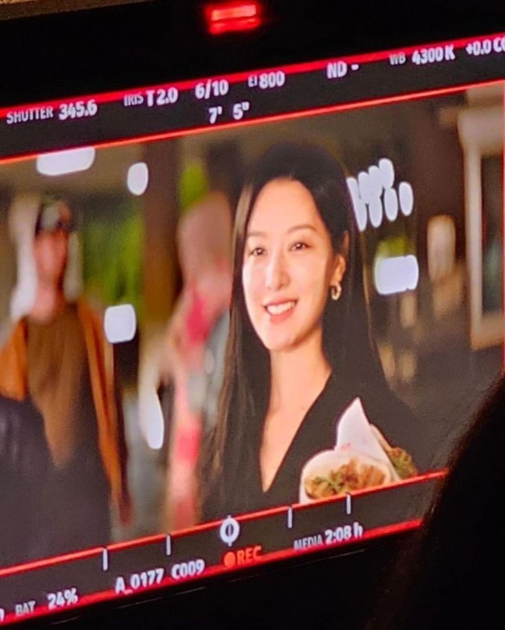 Woniii30's tweet photo. Haein

#KimJiWon #WONEDAY #queenoftears #honghaein https://t.co/viV3HqVuXo