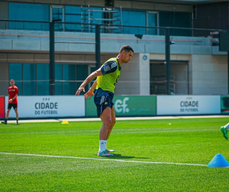 kuxrrra's tweet image. #R9