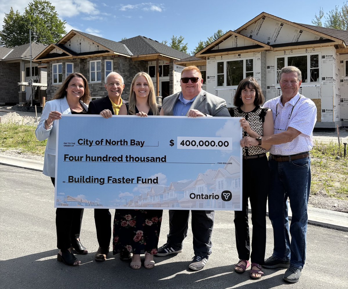 Graydon Smith (@graydonthempp) on Twitter photo Joined Minister <a href="/VictorFedeli/">Victor Fedeli</a> to announce $400K for <a href="/cityofnorthbay/">City of North Bay</a> through the #BuildingFasterFund. We’re rewarding results, supporting local growth, & staying focused on protecting the right to have a home in #Ontario!
Learn more: news.ontario.ca/en/release/100… Joined Minister <a href="/VictorFedeli/">Victor Fedeli</a> to announce $400K for <a href="/cityofnorthbay/">City of North Bay</a> through the #BuildingFasterFund. We’re rewarding results, supporting local growth, & staying focused on protecting the right to have a home in #Ontario!
Learn more: news.ontario.ca/en/release/100…