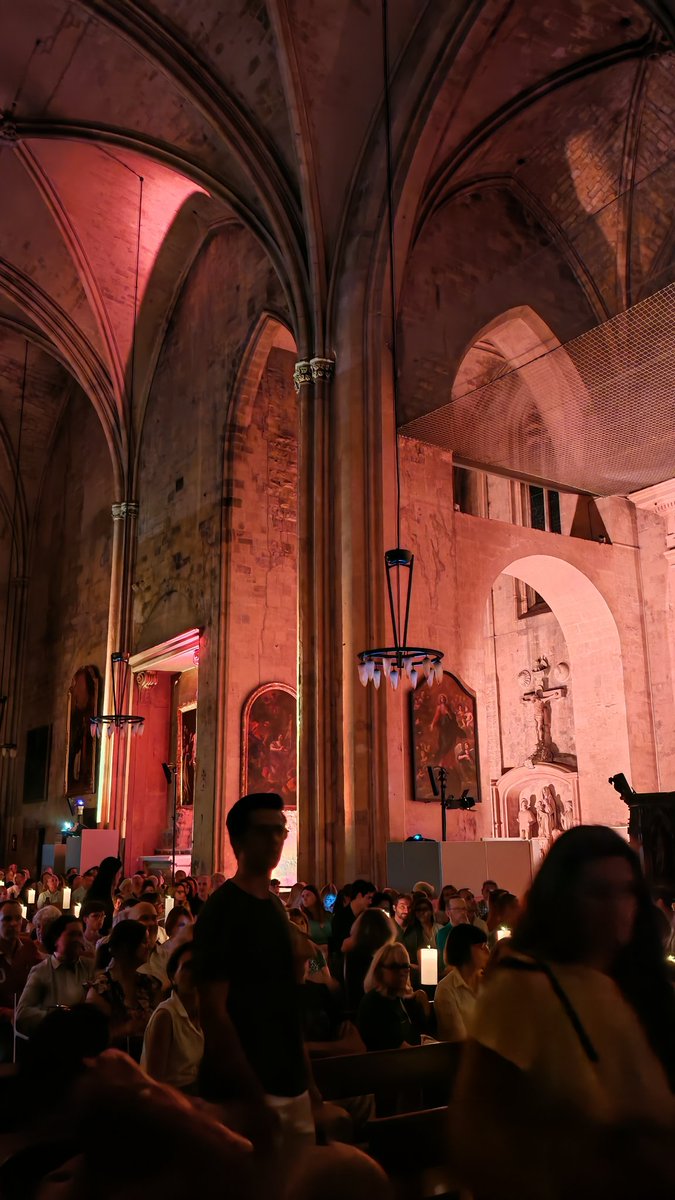 Spectacle Luminescence de la cathédrale Saint Sauveur en attente... 😍

<a href="/aixmaville/">Aix-en-Provence</a>