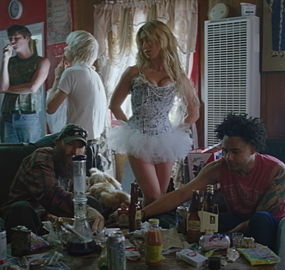 Get_Heard_Today's tweet photo. Slayyyter - BEAT UP CHANEL$ (Official Video)  
https://t.co/RWDXgmcraR
#newmusic #music #popmusic #rnb #musicnews #musicpromotion https://t.co/XDfRXRBRRR