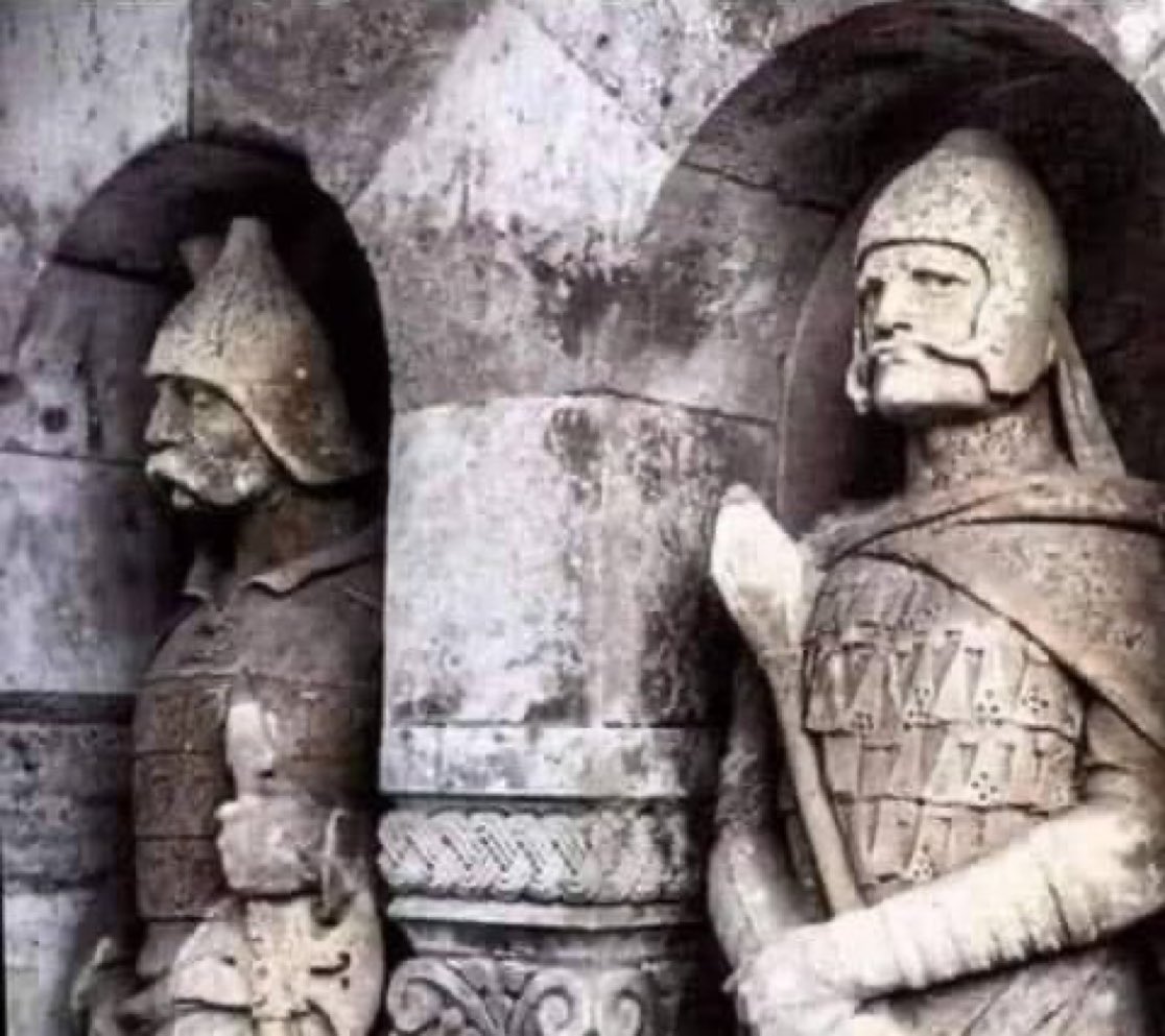 Además de ser un gran actor, a Woody Harrelson le hicieron una estatua en 1520 por liberar a Budapest del cerco otomano.