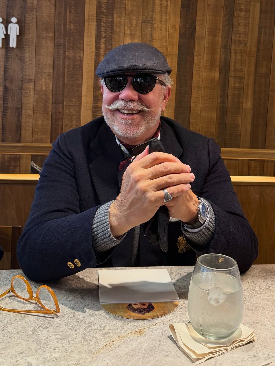 silverdaddygray tweet picture