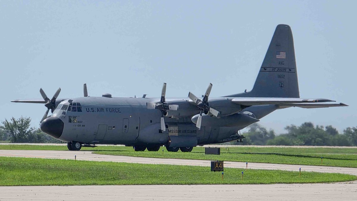 Missouri National Guard tweet media