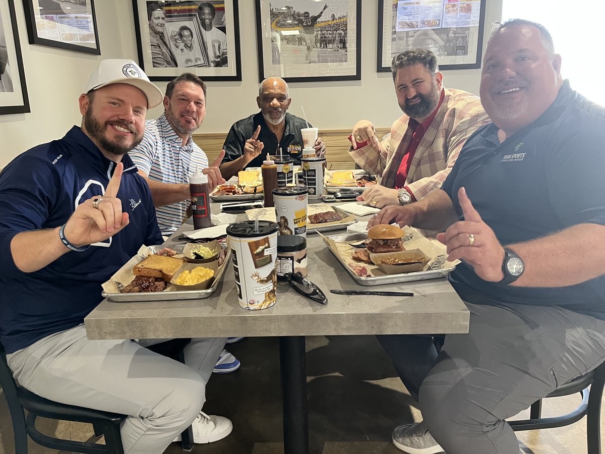 Billy Sims (@realbillysims) on Twitter photo Boomer bites & Sooner pride! Had a blast sharing
<a href="/BillySimsBBQ/">Billy Sims BBQ</a> with fellow OU fans thanks to
<a href="/OUClubofTulsa/">OU Club of Tulsa</a>, who auctioned off this great hangout at their annual golf tournament. Great food, company & nothing but Sooner love! #BoomerSooner #BillySimsBBQ <a href="/OUClubofTulsa/">OU Club of Tulsa</a> Boomer bites & Sooner pride! Had a blast sharing
<a href="/BillySimsBBQ/">Billy Sims BBQ</a> with fellow OU fans thanks to
<a href="/OUClubofTulsa/">OU Club of Tulsa</a>, who auctioned off this great hangout at their annual golf tournament. Great food, company & nothing but Sooner love! #BoomerSooner #BillySimsBBQ <a href="/OUClubofTulsa/">OU Club of Tulsa</a>