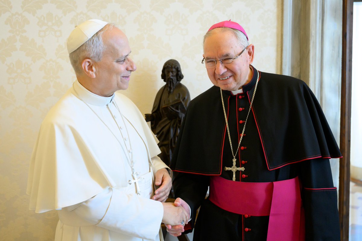lacatholics's tweet image. Earlier today, @archbishopgomez met with @pontifex! Our Holy Father is praying for all #LACatholics!