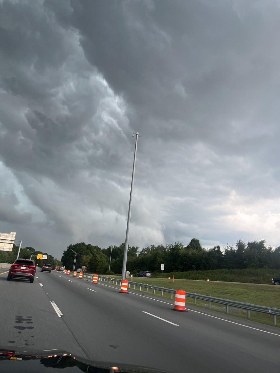 mcteague_ding's tweet photo. @wxbrad Storm crossing 77 N around mm36 https://t.co/t8Obo4rT4w
