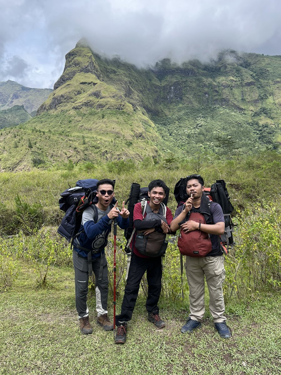 gufran016's tweet image. Patut merayakan sebuah kemenangan. Danau Slank- Ramma- Talung. #nanjak #mendaki #gowa #malino