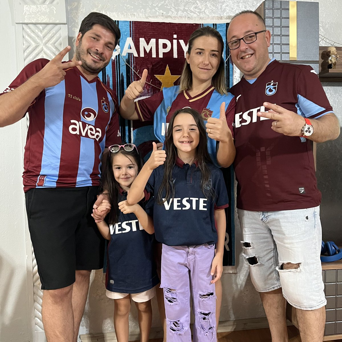 Umudumuzun Bittiği Yerde 
İnadımız Başlar…
İyiki Varsın  ❤️💙
 #Trabzonspor58Yaşında