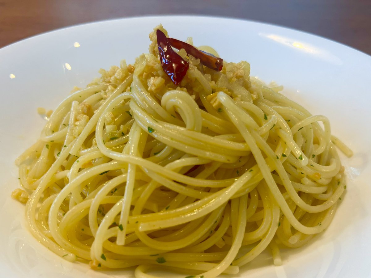 きょうのペペロンチーノ　250802
微塵切りにんにく　
昆布茶入りver

＃ペペロンチーノ
＃パスタ
＃男料理