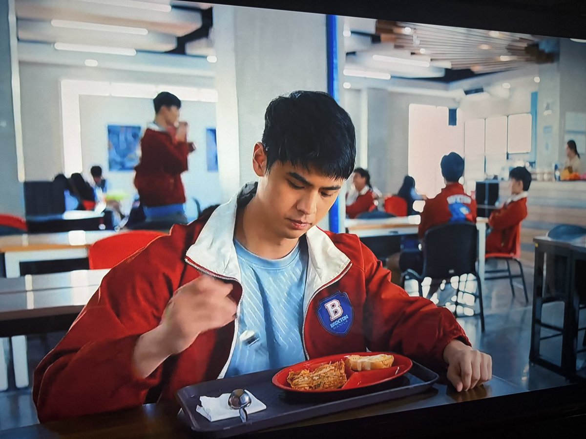 Binge-watching 'Love at First Spike' on iWant. super enjoying it so far. Episode 3 na ko 🏐 #LoveAtFirstSpike #LAFS