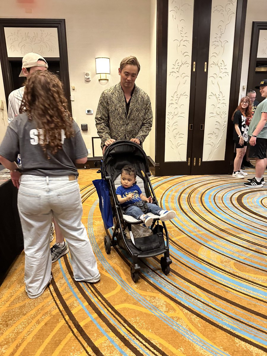 “Don’t tell mom the babysitters Okada” <a href="/rainmakerXokada/">Kazuchika Okada</a> #aew