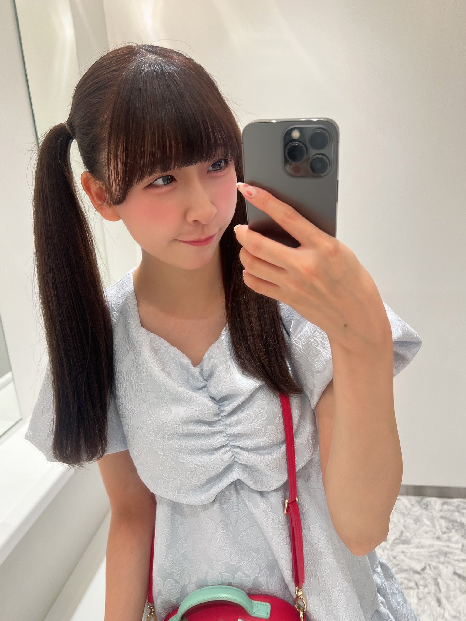 ❣️かわいい❣️ニコちゃん☺️ティーホルダー♥️おひとつの場合は即購入可です☺ ニコちゃん(Lサイズ)ティーホルダー☺️ウェアに♥️プレゼント