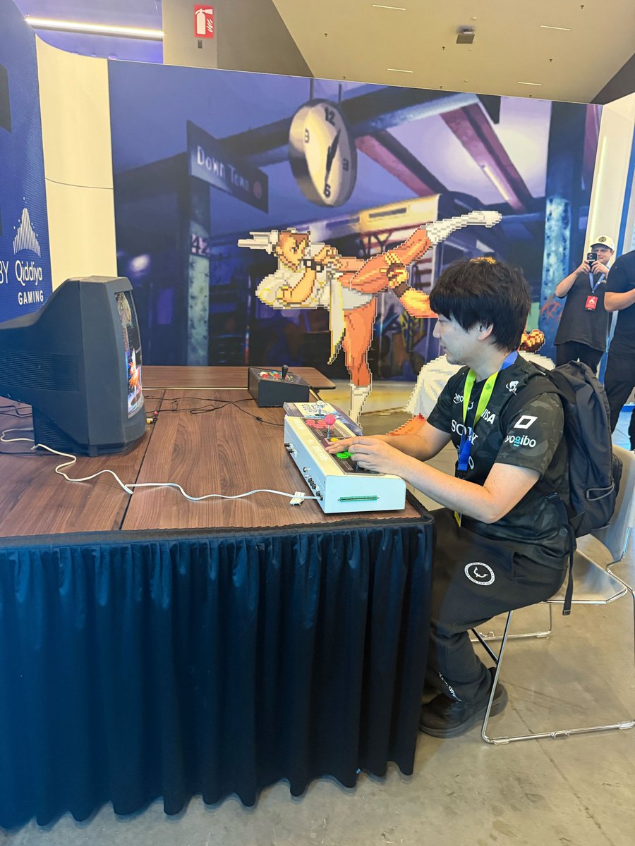 Look who stopped by at the Moment 37 Experience. #Evo2025