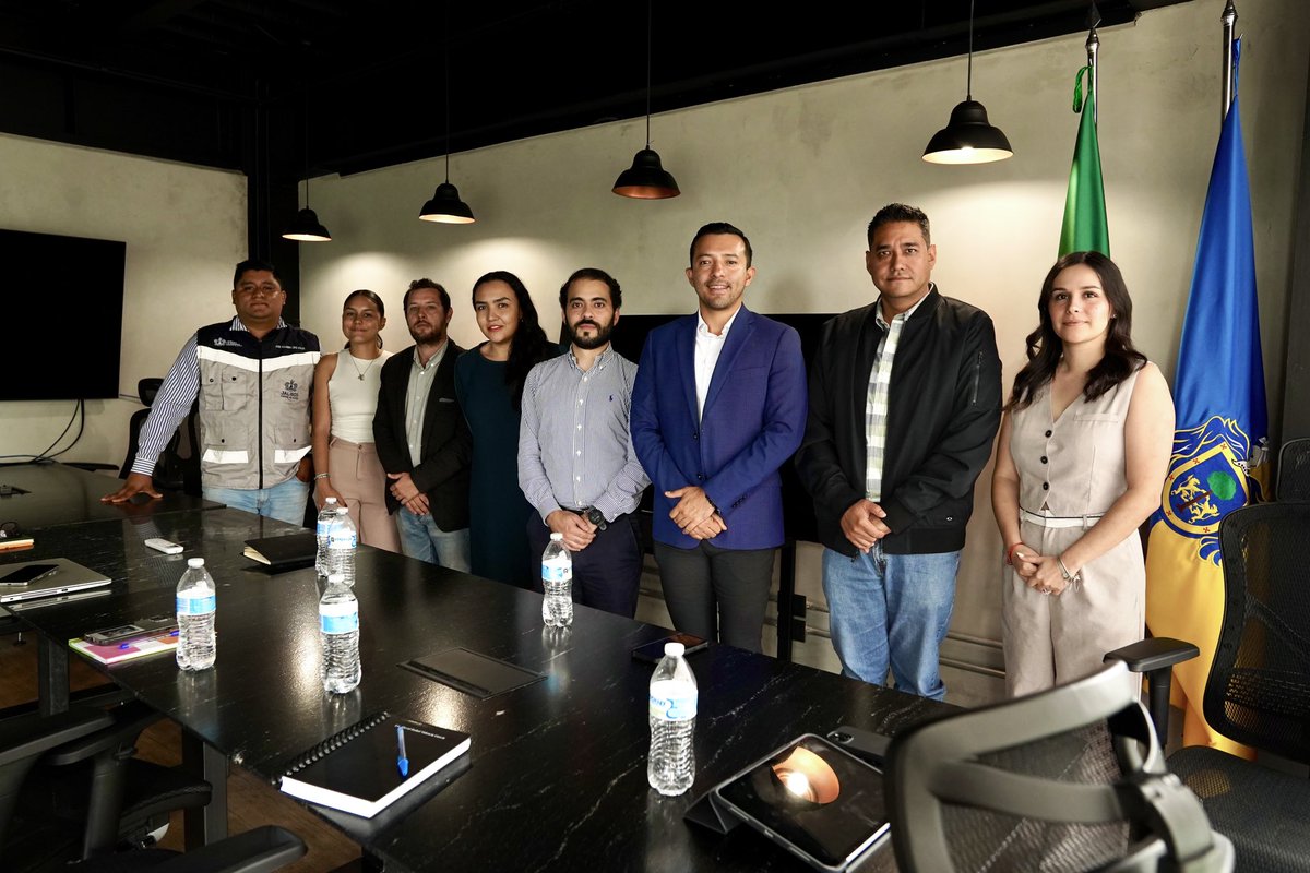 CarrionDaniel1's tweet photo. Agradezco la voluntad del Mtro. Miguel Ángel Bush, Director General de PROJAL, así como a todo su equipo por permitirnos hacer alianza en este proyecto. https://t.co/gzBwLKu6U0