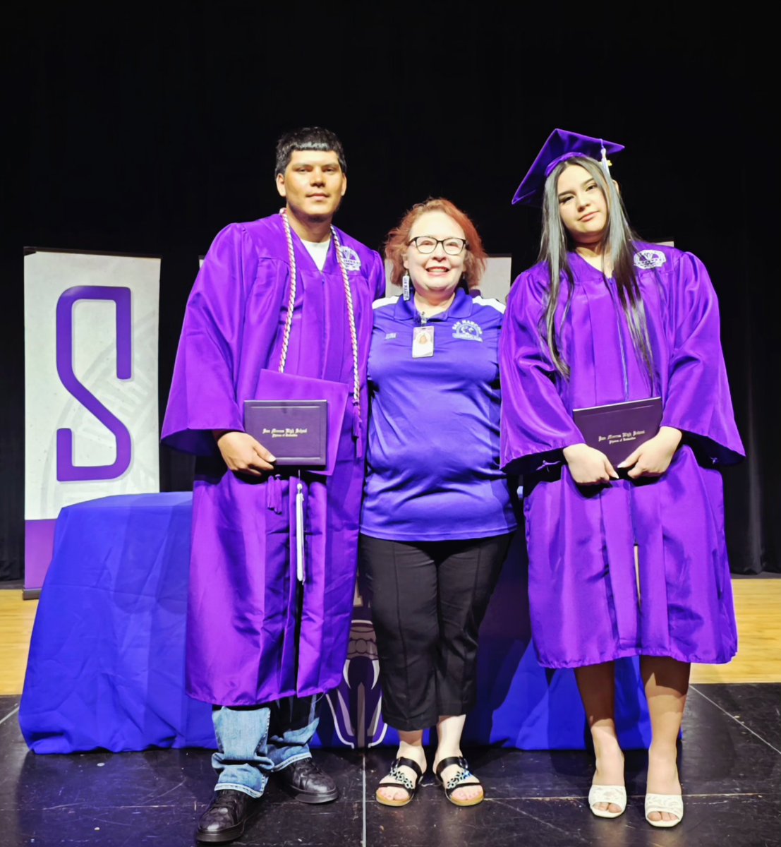 La_LunaSMHS's tweet photo. It's a GREAT DAY TO BE A ππ
Congratulations to these Summer graduates π I am so proud of them! I worked with them when they first got here!
Β‘Si se pudo Alexis and Ximena!
Thank you to Ms. Short for organizing the graduation ceremony. #WeStrikeAsOne https://t.co/9n3tkHeOKT