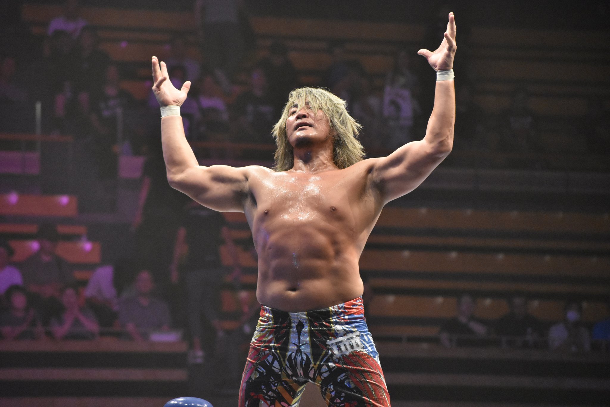 【大型配送タイプ】棚橋弘至さん掲載ページ（ポスターサイズ）#4978 棚橋弘至 A4写真 （棚橋弘至 A4写真 赤黒）