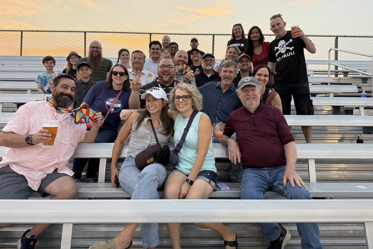 The #JETSET25 crew made it out to see the Gateway Grizzlies to cap off another great year together!