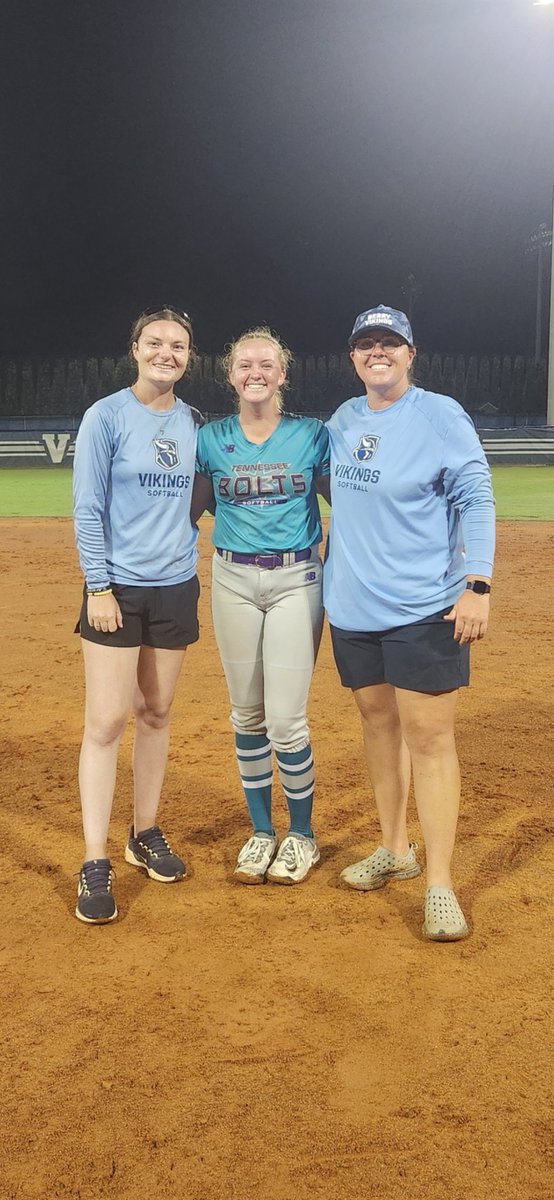 I'd like to thank <a href="/coachmere_16/">Meredith Mills</a>, <a href="/rebeccamurray_/">Rebecca Murray</a>, and their staff <a href="/BerrySoftball/">Berry Softball</a> for having me tonight! <a href="/tnbolts2027west/">Tennessee Thunderbolts Premier 2027</a> <a href="/HenryCoSoftball/">Lady Patriots Softball</a> <a href="/MaxPreps/">MaxPreps</a> <a href="/PrepSoftball/">Prep Softball 🥎</a> <a href="/LineDsoftball/">Line Drive Media</a> <a href="/LegacyLegendsS1/">Legacy & Legends Softball</a> <a href="/ExtraInningSB/">EXTRA INNING SOFTBALL</a>