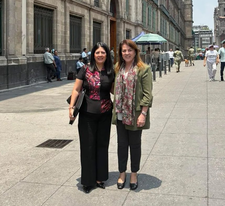 Pide renuncias "voluntarias" <a href="/mirnazavala_/">Mirna Zavala</a> a funcionarios de la @SH_EdoMorelos por filtración de información personal y sus desvíos de recursos.

No hay duda, doña <a href="/margarita_gs/">Margarita González Saravia</a> protege a los corruptos de la #4T.

Vendrán más cambios al interior del <a href="/GobiernoMorelos/">Gobierno de Morelos</a>

#Cuernavaca