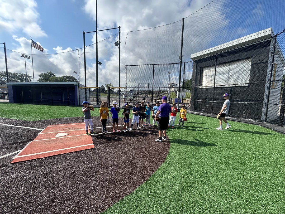 ⚾️RANGER BASEBALL CAMP 2025✅

👏🏻Thank you to all the players, coaches, &amp; campers on making this a great week at LHS Field!

📈135+ campers attended the 3️⃣ day camp to improve their skills &amp; learn baseball the Ranger Way!

🙌🏻A great ending to the historic 2025 Season!