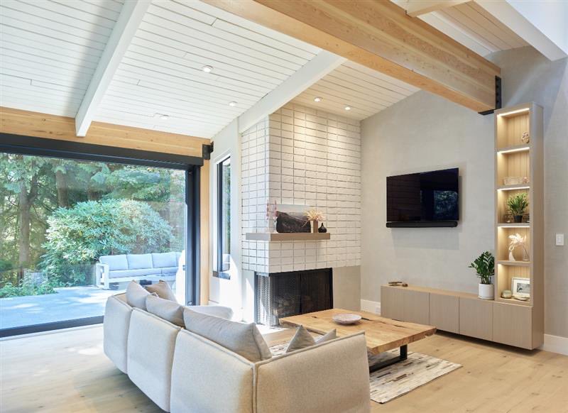 Clean lines, warm textures, and forest views 🌲

This modern living room blends comfort with elegance — from the white brick fireplace to the custom shelving and exposed beams.

#ShakespeareHomes #WestCoastModern #CustomHomes #NorthVancouverHomes #InteriorInspo #ModernLiving