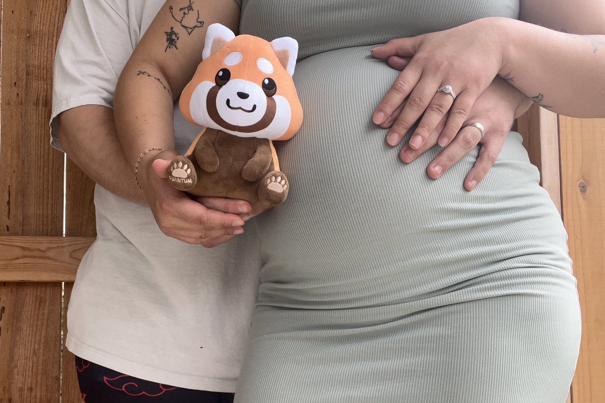 I don't post very often or share my personal stuff much but, Lourlo and I are expecting a quantMini, October 16.