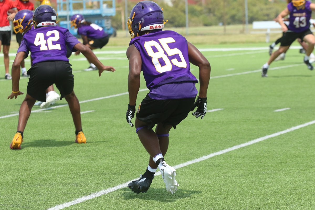 Dodge City CC Conquistadors (@goconqs) on Twitter photo 🏈Football | #GoConqs
<a href="/GoConqsFB/">Dodge City Football</a> back to it as they opened up fall camp...strap up the helmets & get to work #BurnTheBoats📸
📸Full Gallery: goconqs.com/galleries/foot… 🏈Football | #GoConqs
<a href="/GoConqsFB/">Dodge City Football</a> back to it as they opened up fall camp...strap up the helmets & get to work #BurnTheBoats📸
📸Full Gallery: goconqs.com/galleries/foot…