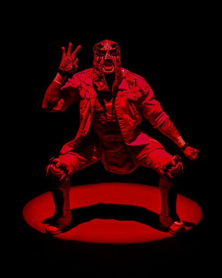 LuchaAccount's tweet photo. He deserves so much more!!!!

Day 25 #PushPenta https://t.co/4a7mObg3tv