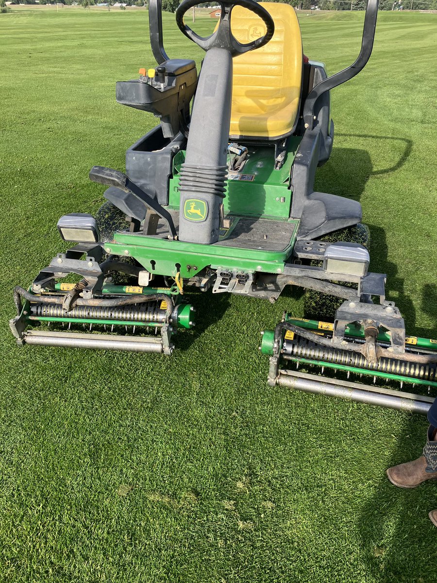 PHTurf1's tweet photo. Hickory Swing Golf Course in Great Falls, Montana just took delivery of a new set of Thatch-Away Sarel Rollers and sent us this proud shot of their greens. Looking great, team — we’re excited to be part of your turfcare success! #PHTurf #ThatchAway #Greentek https://t.co/oBSkbTaQif