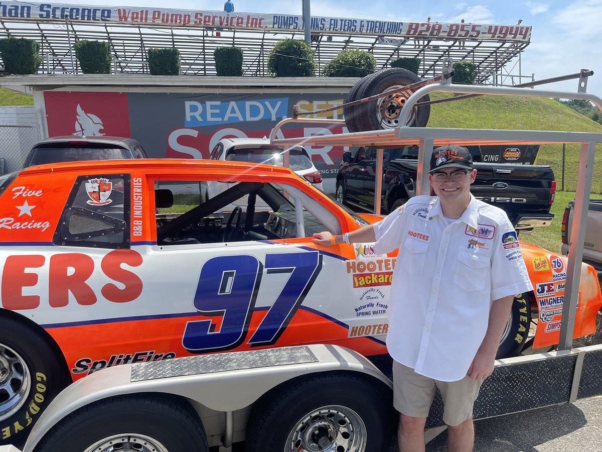 Jacob_Ward_97's tweet photo. Such a special event to me, literally a week before dad passed we fixed the old car up to take to have on display for the race 🧡🏁 https://t.co/Fmf4k9wxuJ