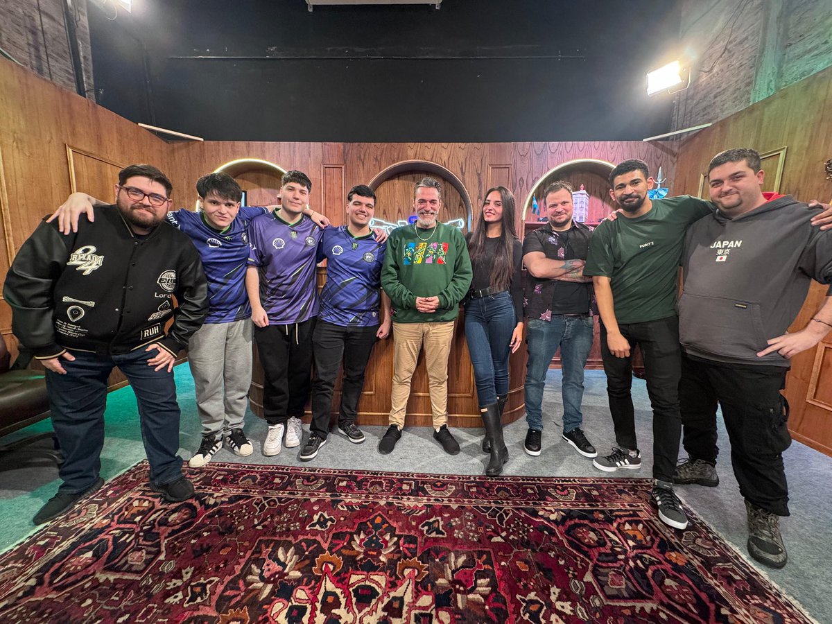 QUE PEDAZO DE PROGRAMÓN METIMOS HOY! 
<a href="/lafuerzacarajo/">La Fuerza</a> en <a href="/CarajoStream/">Carajo</a> 

<a href="/lordsp/">Seba</a> &amp; <a href="/elgranpushy/">Emilio G.Moreira 💎</a> 
youtube.com/live/REuWiaiCW…