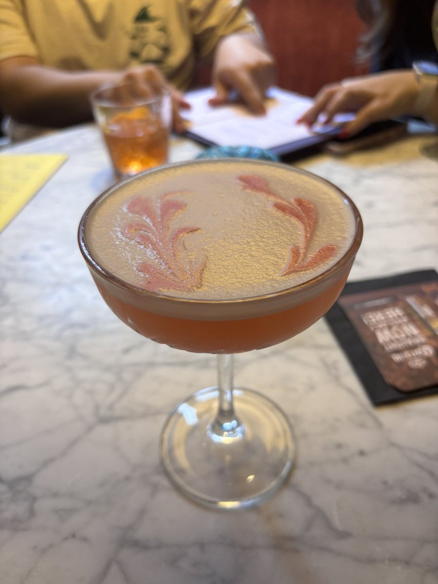 Josh’s food looked better than mine so here’s that and my non alcoholic French martini 👀🍸