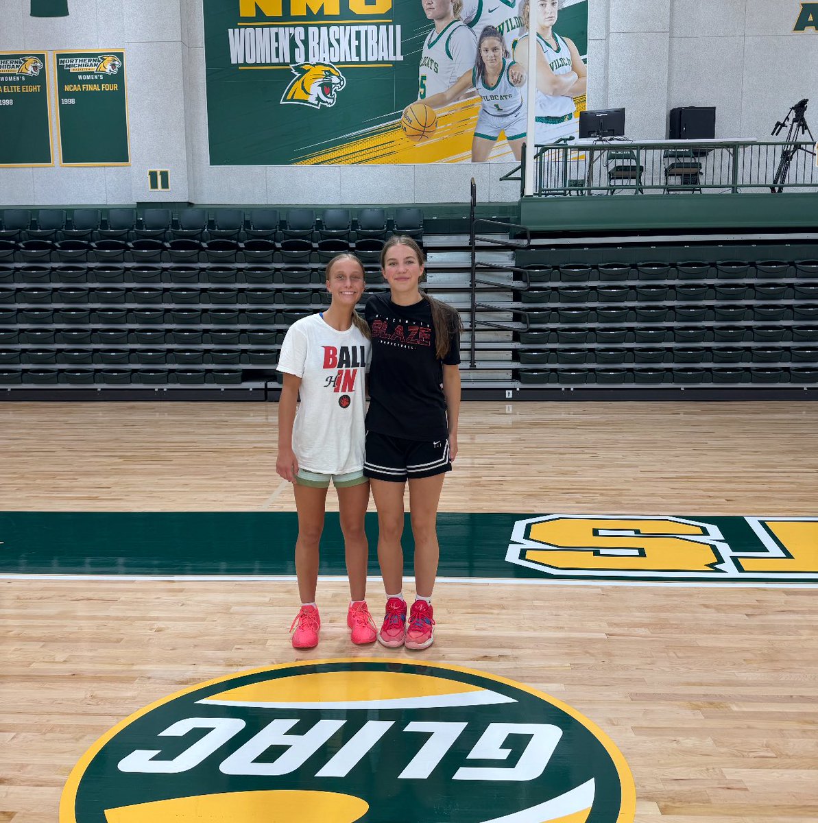 Morgan Mocadlo (@morganmocadlo24) on Twitter photo Thanks for the great elite camp! <a href="/NMU_WBBall/">NMU Women's Basketball</a> Had a great time with these girls!😊 Thanks for the great elite camp! <a href="/NMU_WBBall/">NMU Women's Basketball</a> Had a great time with these girls!😊