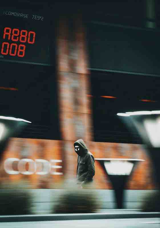 Just movin' with my code  "17C" from my new collection "code" 2ed
objkt.com/tokens/KT18tQL…
