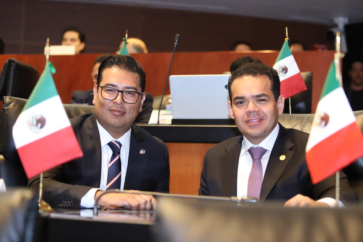 ¡Muchas felicidades para mi compadre <a href="/PabloAnguloB/">Pablo Angulo Briceño</a>, a quien le deseo lo mejor de la vida!
Hermano te mando un fuerte abrazo, y sabes que te aprecio mucho. 🎂